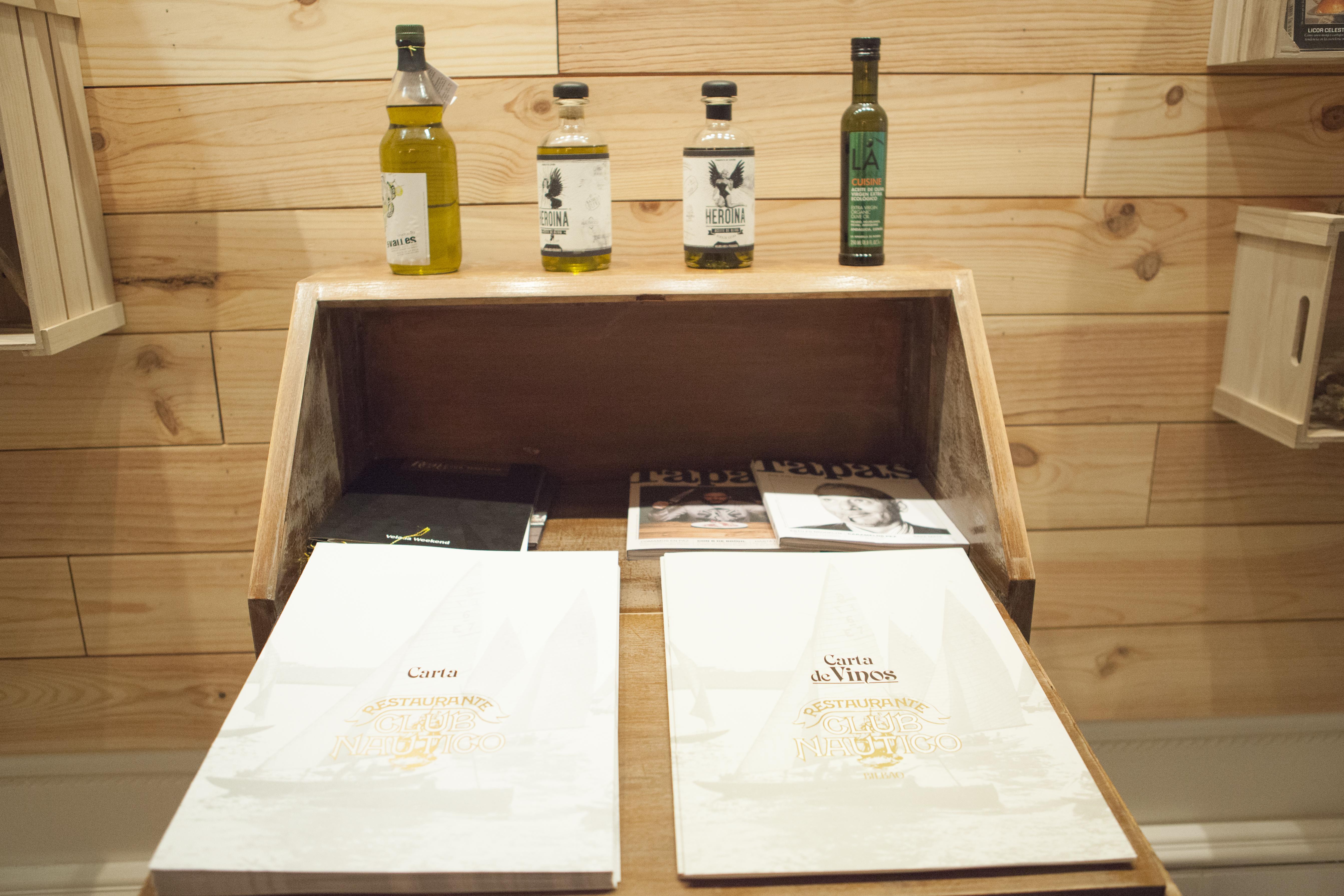 فندق لوبيز دي هارو بلباو المظهر الخارجي الصورة Olive oil tasting