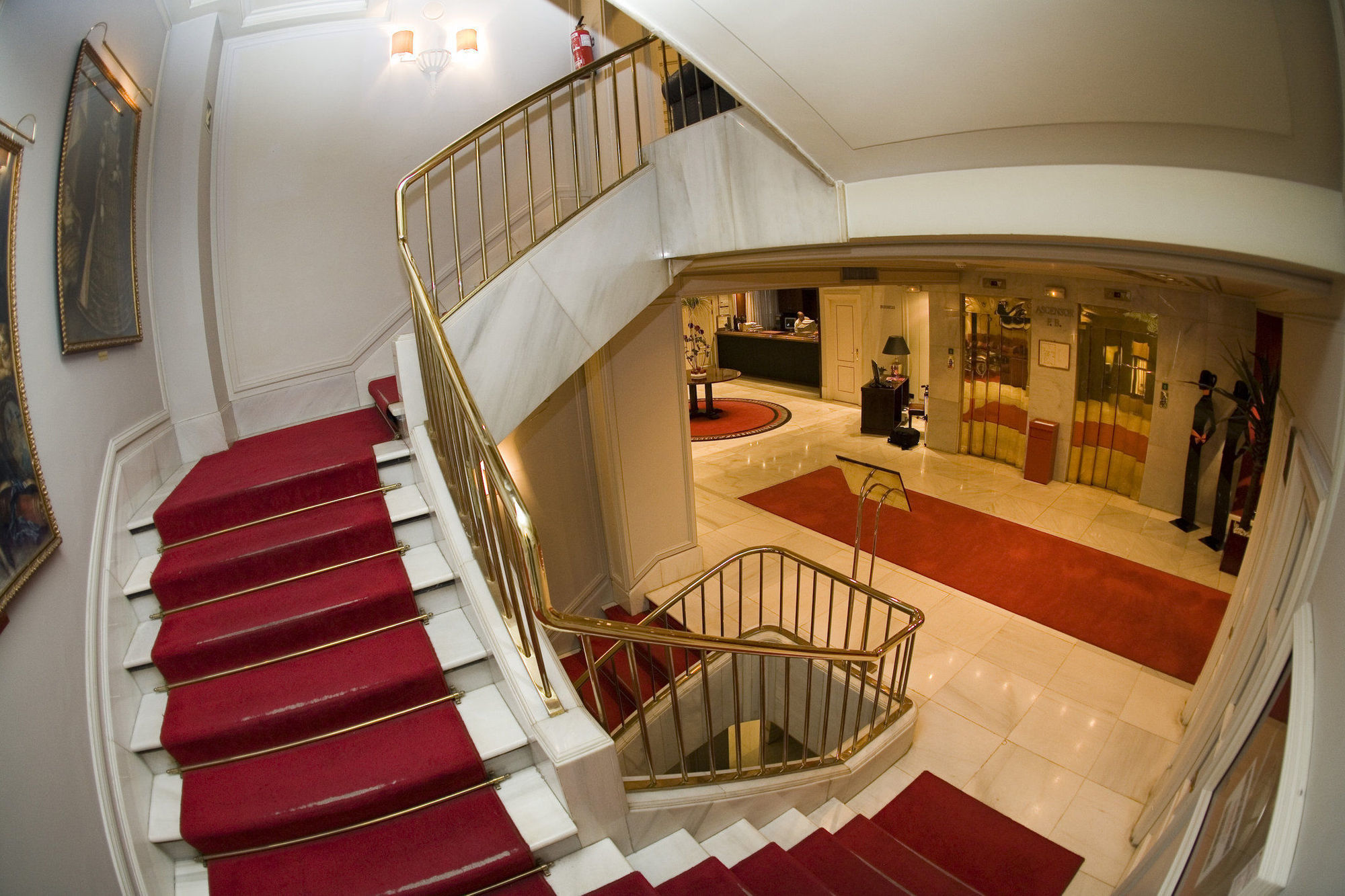 فندق لوبيز دي هارو بلباو المظهر الداخلي الصورة The lobby of the hotel